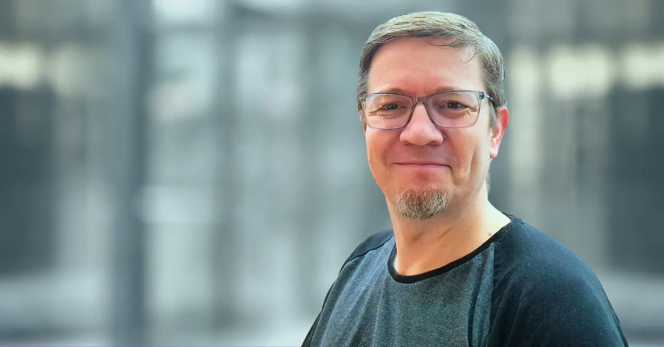 Matthias lächelnd – Start ins Programm